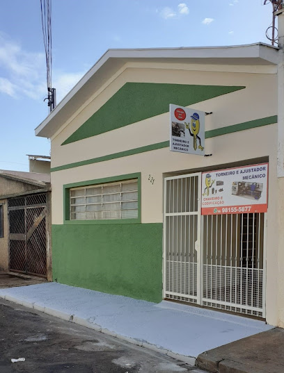 Casas & Apartamentos & Chaves - Ademir Fantacini em Ribeirão Preto - SP
