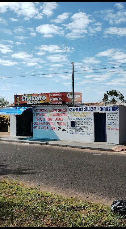 Chaveiro Chaves, atendimento 24 horas, aberturas residenciais e automotiva em Uberlândia - MG