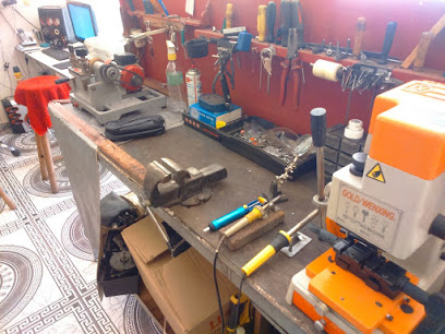 CHAVEIRO MASTER, Tiradentes,Campo Grande MS, cópias de chaves automotivas, em Campo Grande - MS
